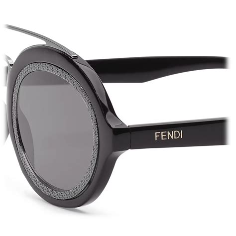 oculos fendi oval